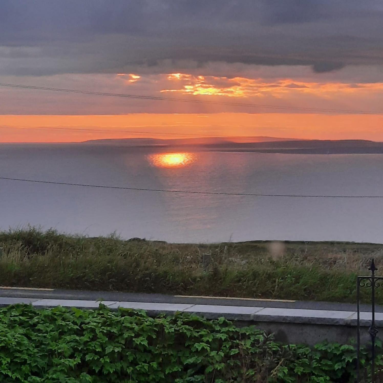 Rose Meadow Lodge Liscannor Bagian luar foto
